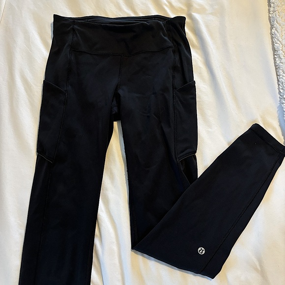 Lululemon black leggings with pockets 28’ - Picture 1 of 3